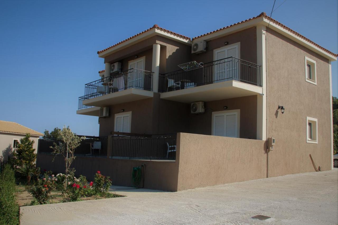 Nikoleta'S Studios Argostoli  Luaran gambar