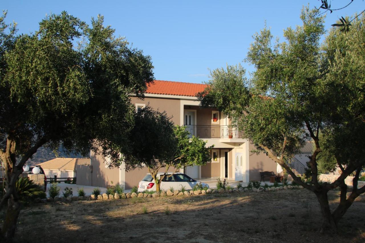 Nikoleta'S Studios Argostoli  Luaran gambar