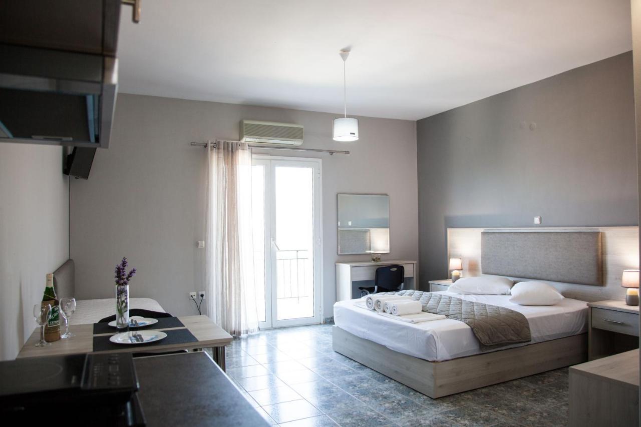 Nikoleta'S Studios Argostoli  Luaran gambar